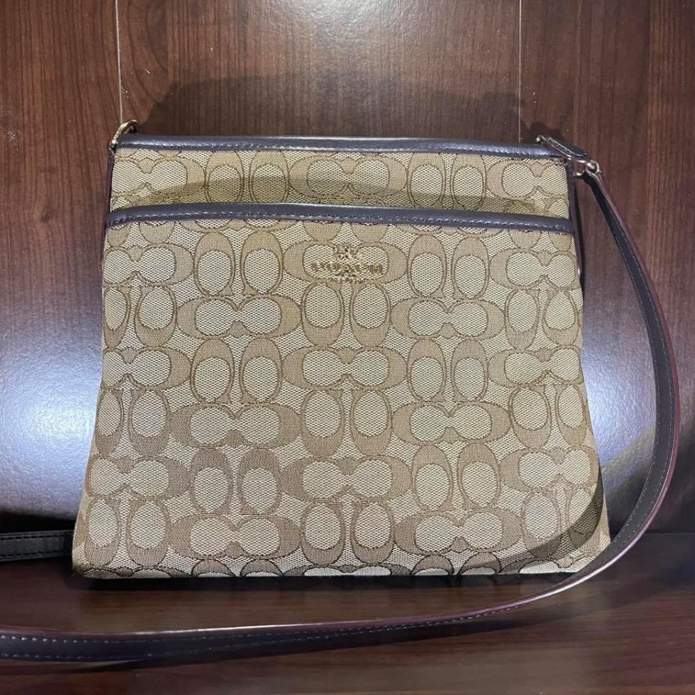 Coach Crossbody In Signature Jacquard